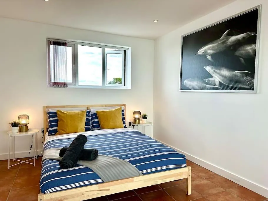 Lägenhet Incredible Panoramic Sea View 2 Bedroom Sleeps 4 People! - Free Parking - The Best Beach! - Great Location - Fast Wifi - Smart Tv - Newly Decorated - Sleeps Up To 3! Close To Bournemouth & Poole Town Centre & Sandbanks Storbritannien